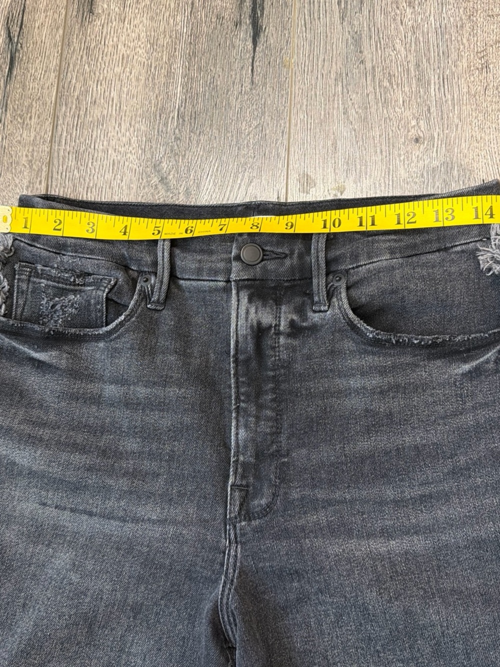 Good American Washed Black Straight-Leg Jeans with Frayed Side Detail - Picture 4 of 12